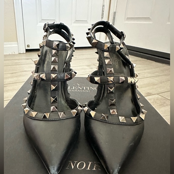 Valentino Garavani: Rockstud Leather 100mm Pumps - Picture 8 of 12